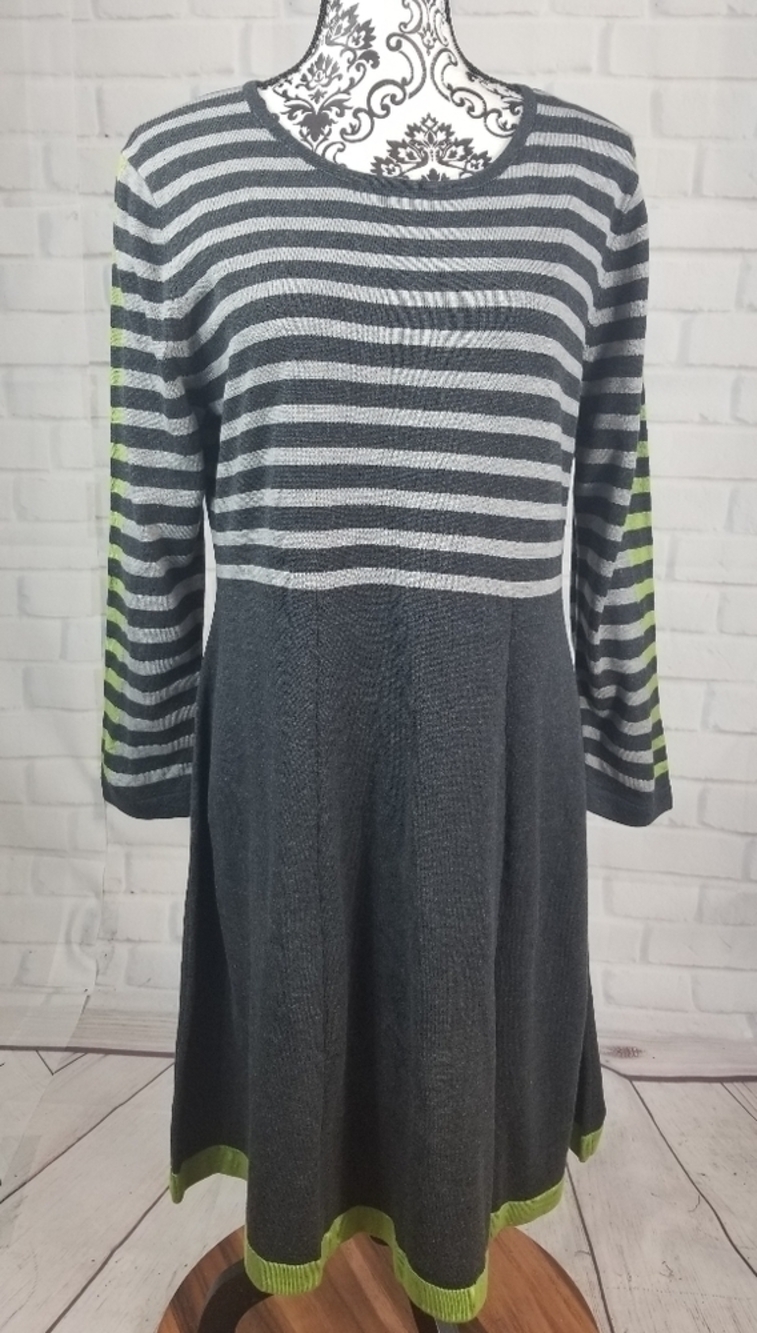 Jessica Howard size xl sweater dress strip print